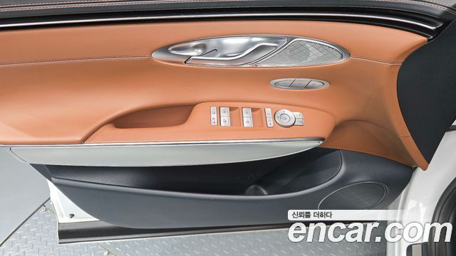 Genesis GV70 2021 — photo 14