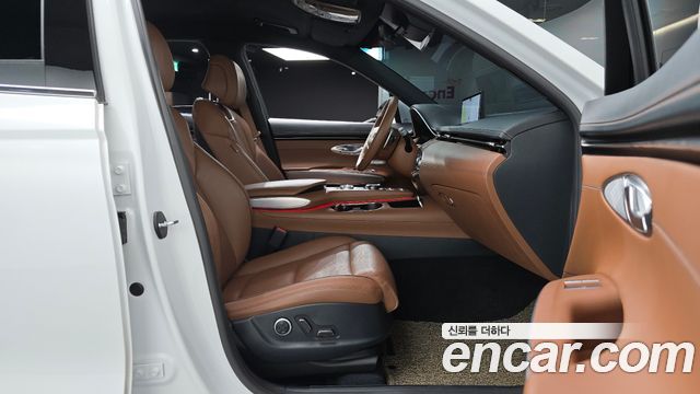 Genesis GV70 2021 — photo 16