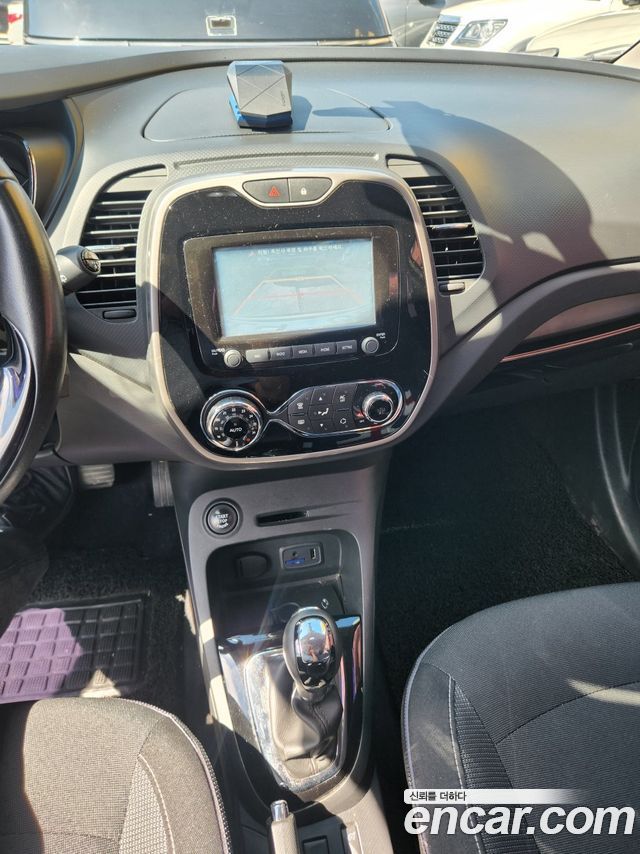 Renault Korea QM3 2015 — photo 10