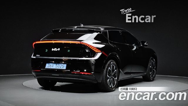 Kia EV6 2023 — photo 2