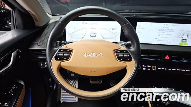 Kia EV6 2023 — photo 19