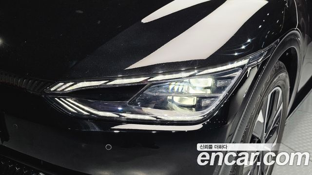 Kia EV6 2023 — photo 8