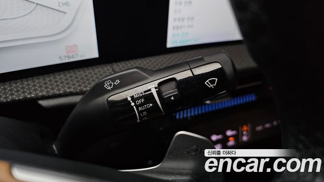 Kia EV6 2023 — photo 28