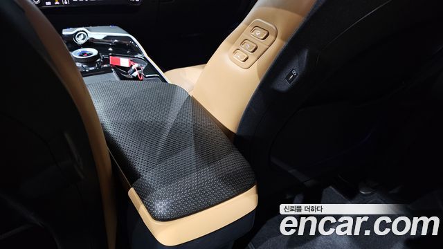 Kia EV6 2023 — photo 35