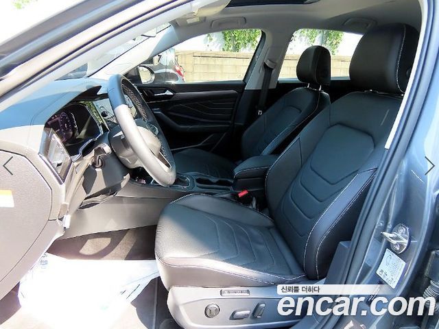 Volkswagen Jetta 2023 — photo 5