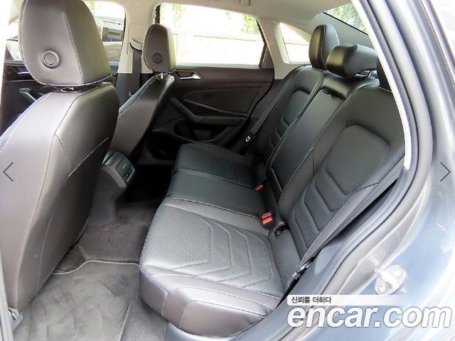 Volkswagen Jetta 2023 — photo 6