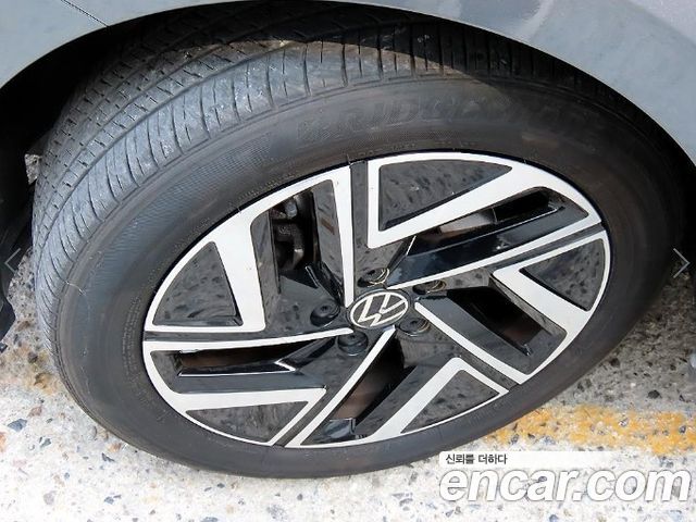 Volkswagen Jetta 2023 — photo 20