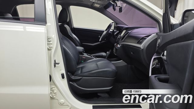 KG Mobility KORANDO 2015 — photo 16