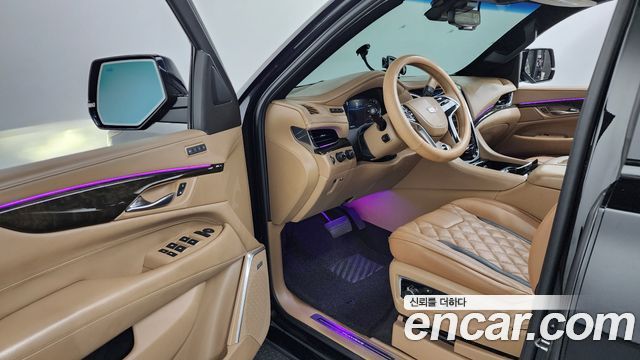 Cadillac Escalade 2018 — photo 13