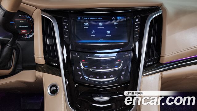 Cadillac Escalade 2018 — photo 19