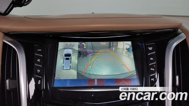 Cadillac Escalade 2018 — photo 20