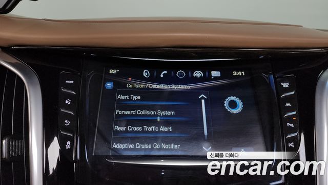 Cadillac Escalade 2018 — photo 21