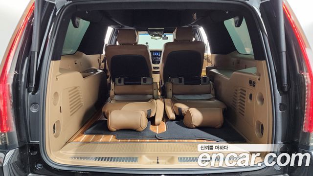 Cadillac Escalade 2018 — photo 26