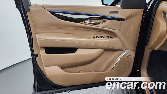Cadillac Escalade 2018 — photo 14