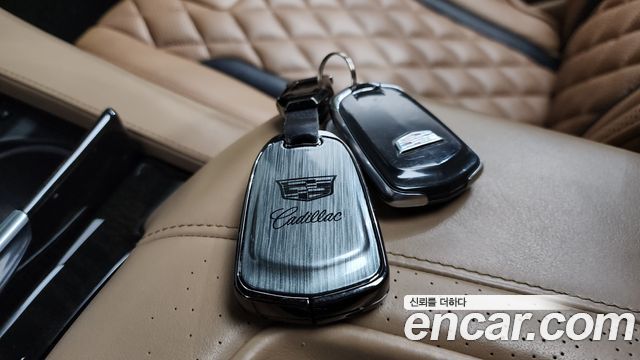 Cadillac Escalade 2018 — photo 30