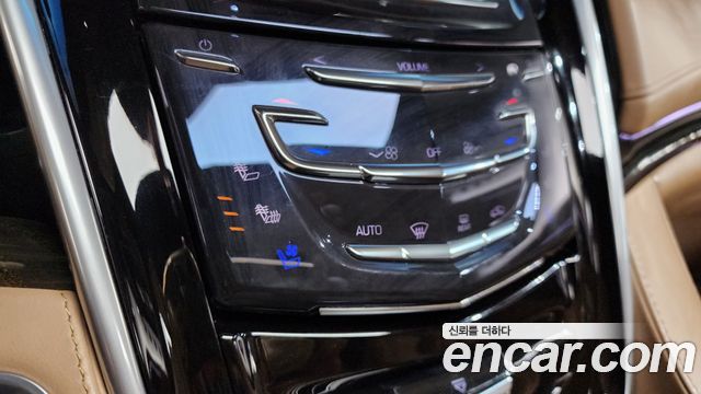 Cadillac Escalade 2018 — photo 33