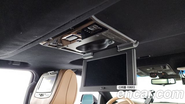 Cadillac Escalade 2018 — photo 34