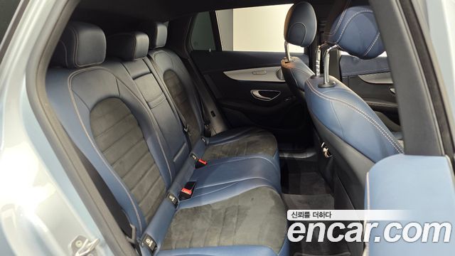 Mercedes-Benz EQC 2020 — photo 17
