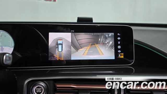 Mercedes-Benz EQC 2020 — photo 20