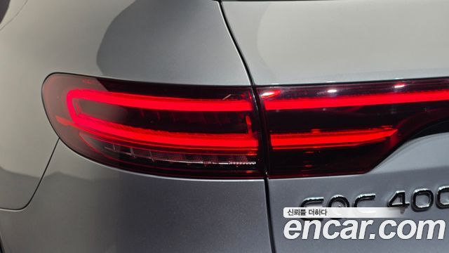 Mercedes-Benz EQC 2020 — photo 9