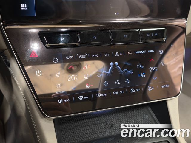 Maserati Grecale 2023 — photo 9