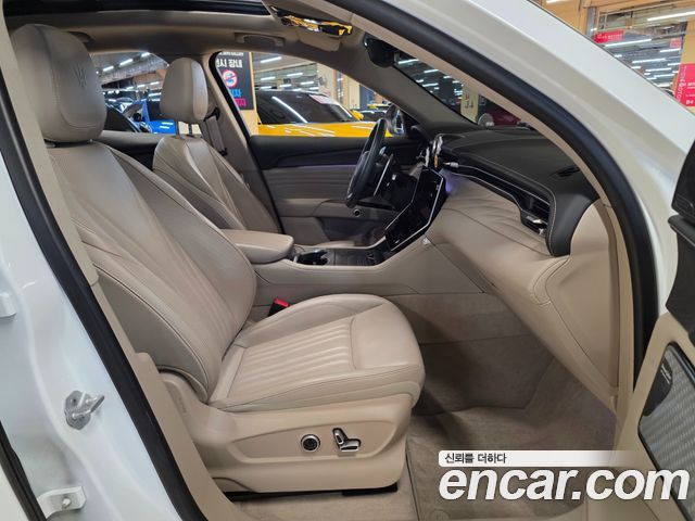 Maserati Grecale 2023 — photo 12
