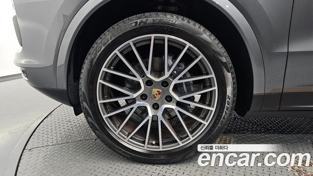 Porsche Cayenne 2021 — photo 5