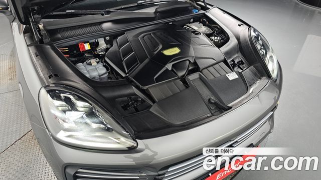 Porsche Cayenne 2021 — photo 6