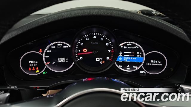 Porsche Cayenne 2021 — photo 11