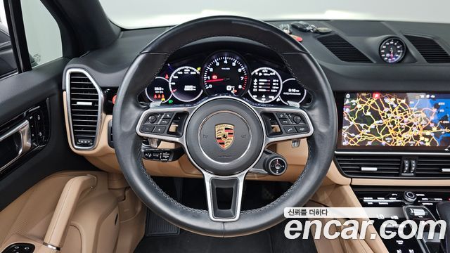 Porsche Cayenne 2021 — photo 19