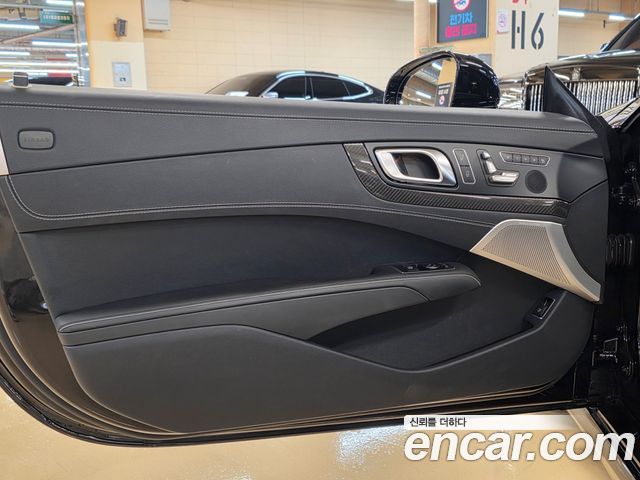 Mercedes-Benz SL-Class 2016 — photo 9