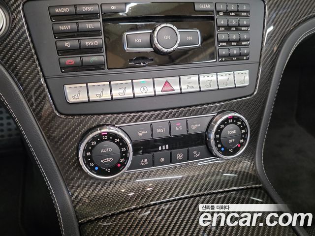 Mercedes-Benz SL-Class 2016 — photo 15