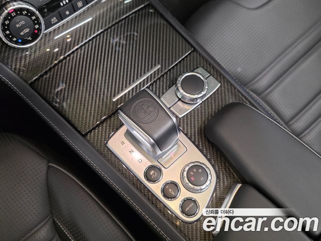 Mercedes-Benz SL-Class 2016 — photo 16