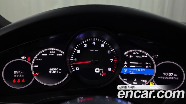 Porsche Cayenne 2021 — photo 11
