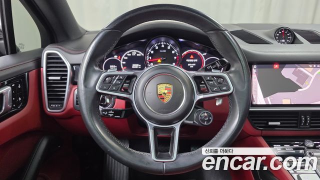 Porsche Cayenne 2021 — photo 19