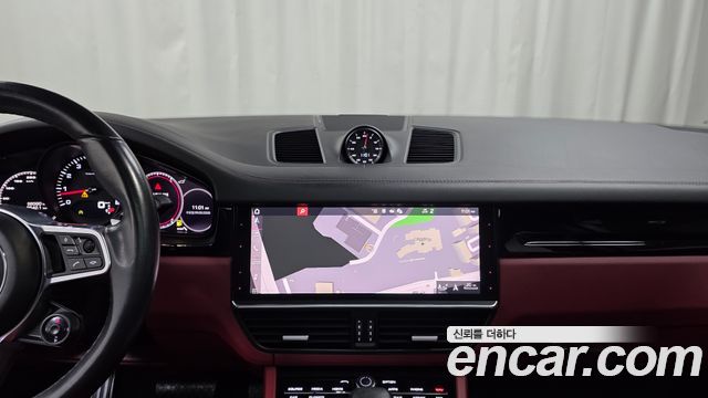 Porsche Cayenne 2021 — photo 20