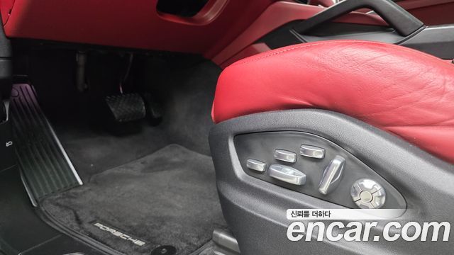 Porsche Cayenne 2021 — photo 33