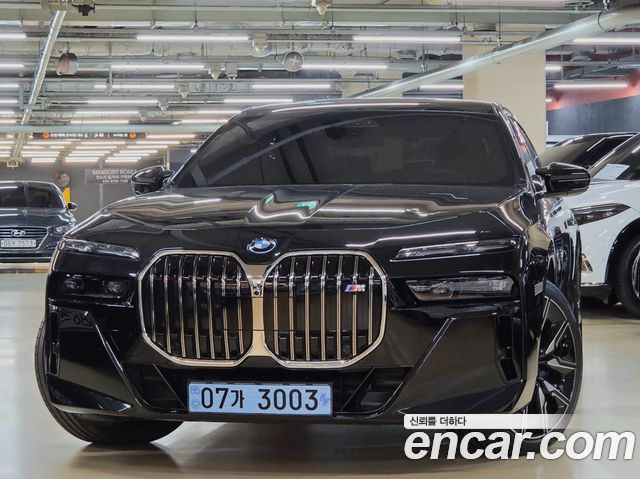 BMW i7 2024 — photo 2