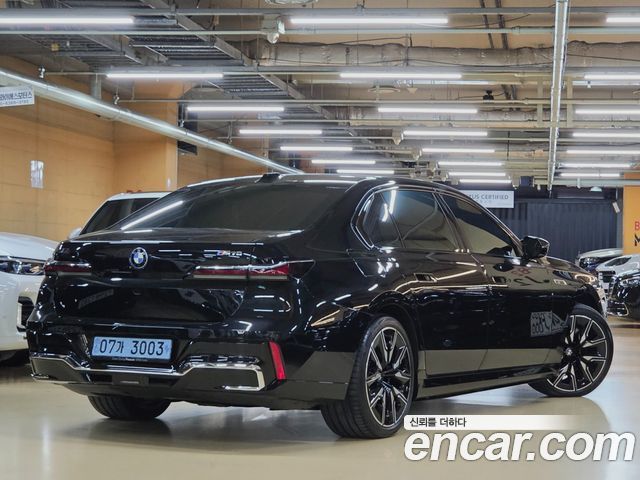 BMW i7 2024 — photo 3