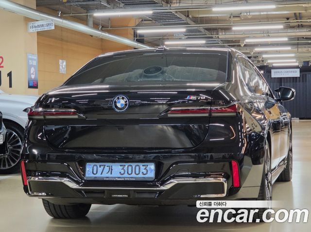 BMW i7 2024 — photo 4