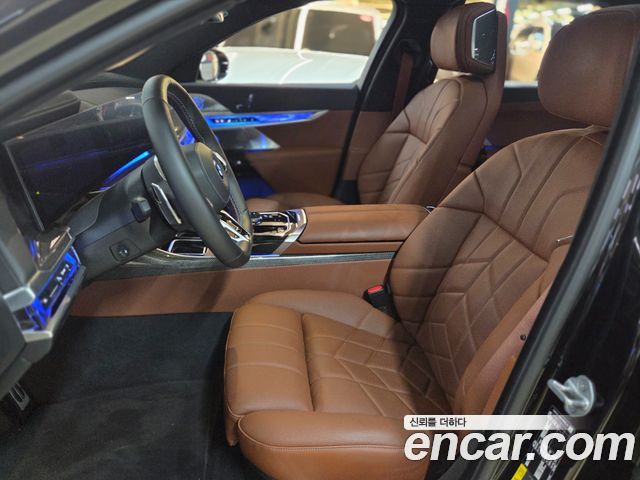 BMW i7 2024 — photo 11