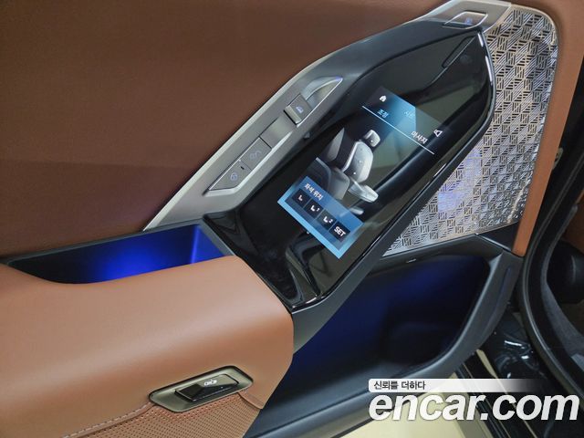 BMW i7 2024 — photo 16