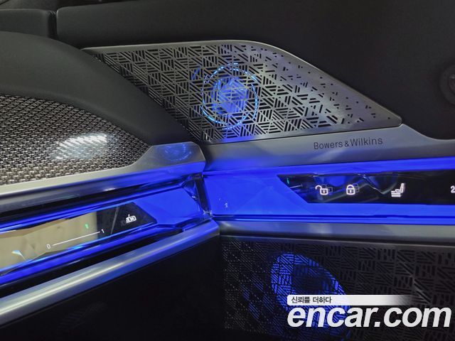 BMW i7 2024 — photo 17
