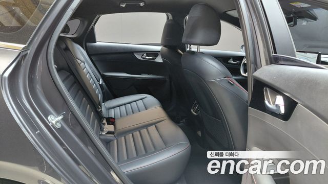 Kia K3 2022 — photo 17