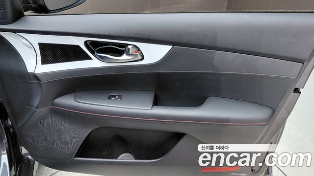 Kia K3 2022 — photo 15