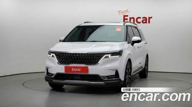 Kia Canival 2023 — photo 3