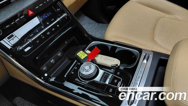 Kia Canival 2023 — photo 12