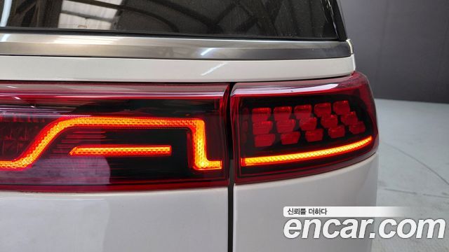 Kia Canival 2023 — photo 9