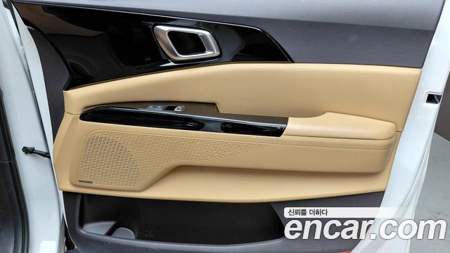 Kia Canival 2023 — photo 14