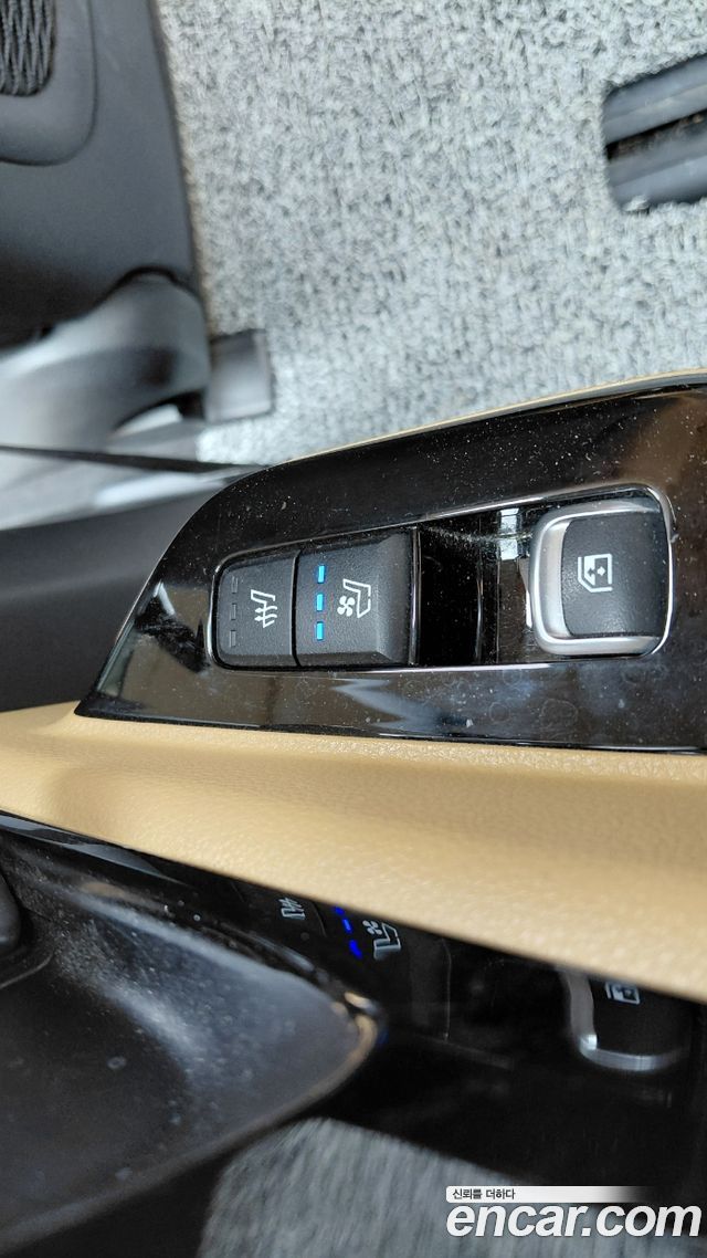 Kia Canival 2023 — photo 30